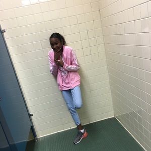 Meet your Posher, Javalia